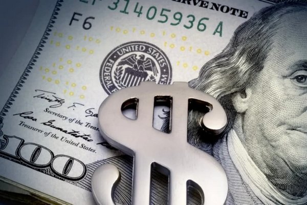 Нацбанк обновил курс валют: доллар рванет вверх после выходных