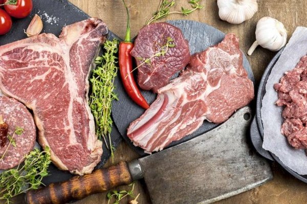 Украинцы стали чаще употреблять мясо птицы и говядины: статистика Минагрополитики