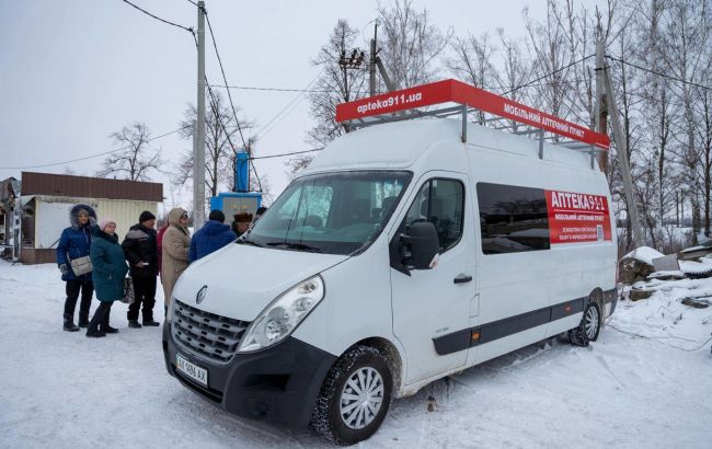 В Украине запустили первую мобильную аптеку: где она работает