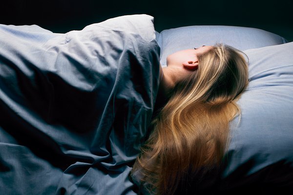 Ученые обнаружили связь между дыханием во сне и памятью