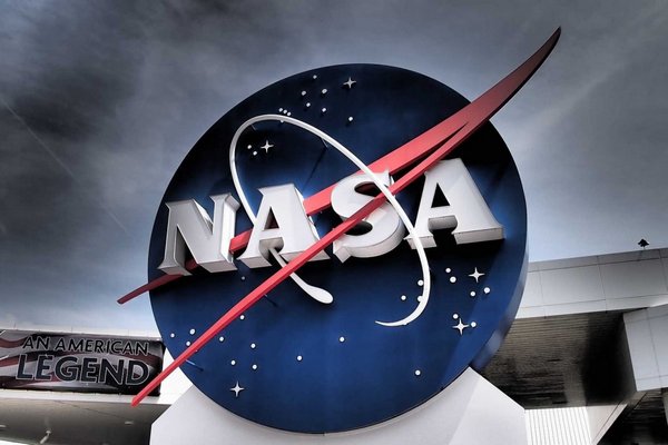 NASA получило уникальный лазерный радиосигнал из глубин Вселенной