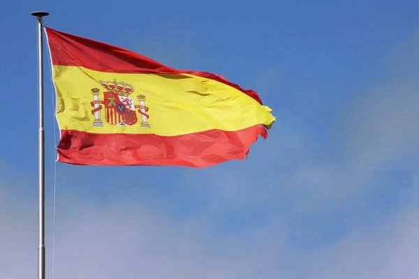 Испанские военные меняют пол ради зарплаты – СМИ