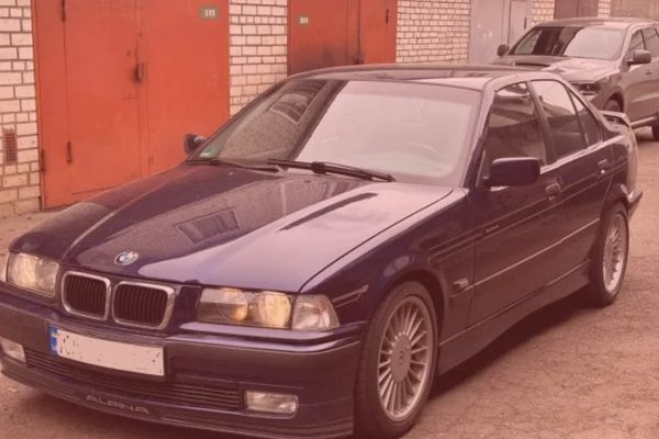 Таких всего 93: в Украине обнаружили эксклюзивный седан BMW Alpina B8, который использовался как демо-кар