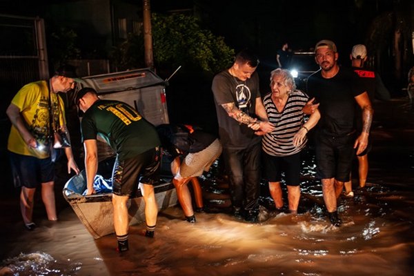 Число погибших в результате наводнений в Бразилии выросло до 85