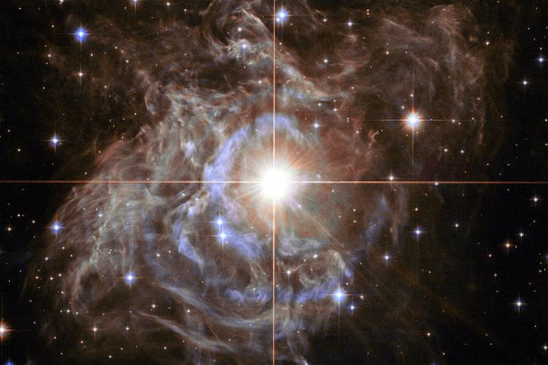 Телескоп Hubble сделал потрясающее фото космического 