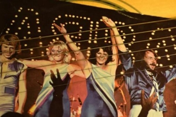 Группа ABBA спела хит Waterloo на Евровидении 2024. Но есть нюанс.
