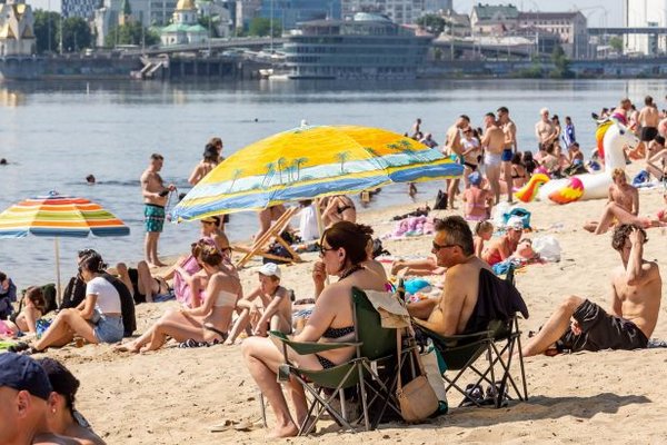 Рекордная жара и шквалы. Синоптики дали прогноз на сегодня в Украине