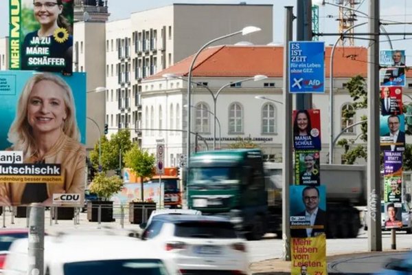 Немецкие ультраправые требуют федеральных выборов и отставки Шольца