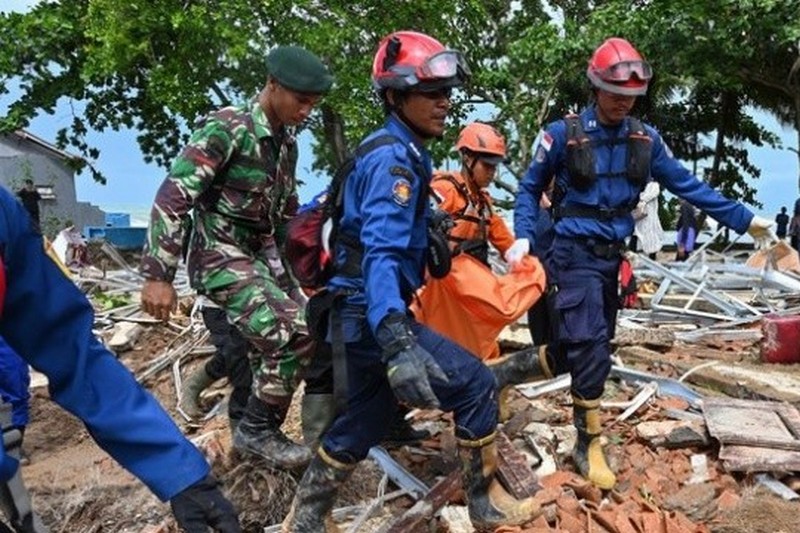 В Индонезии произошел оползень: погибли по меньшей мере 15 человек
