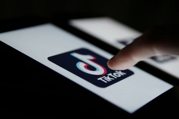 Байдена призвали продлить срок для продажи TikTok, чтобы избежать блокировки соцсети