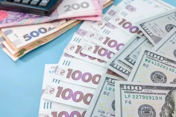 Зарплаты в Украине: какой рост прогнозирует Нацбанк