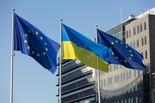 Европейская Поддержка для Украинцев: Актуальный Обзор Финансовых Программ 2025