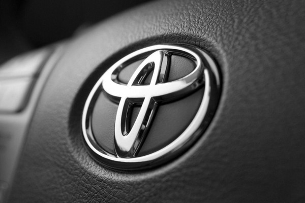 RAV4 и Corolla: модели, которые принесли Toyota мировой рекорд