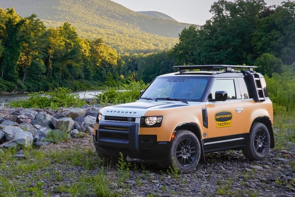 Camel Trophy без дизеля и дыма: Land Rover представляет гибридный Defender