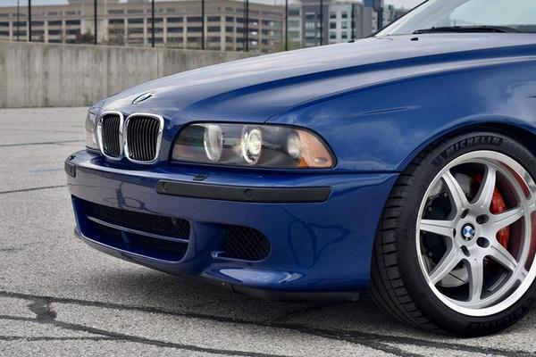 E39 M5: Как один седан сделал США главным рынком для BMW M
