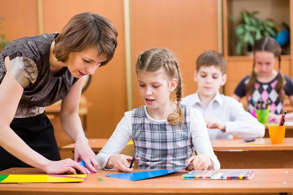 Поддержка учителей: как государство стимулирует работу в школах