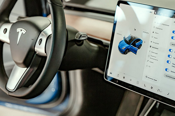 Автопилот Tesla 2.0: Илон Маск анонсировал прорывную систему FSD