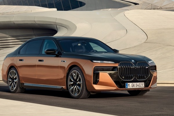 Новая глава в истории: как BMW 7 Series 2026 сочетает роскошь и спортивность