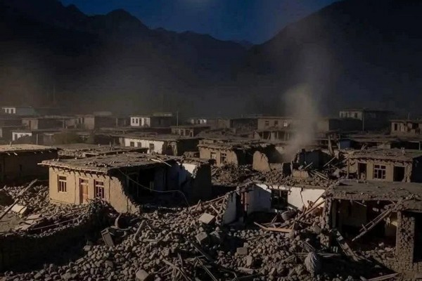 Число жертв землетрясения в Афганистане возросло до 900: детали спасательной операции