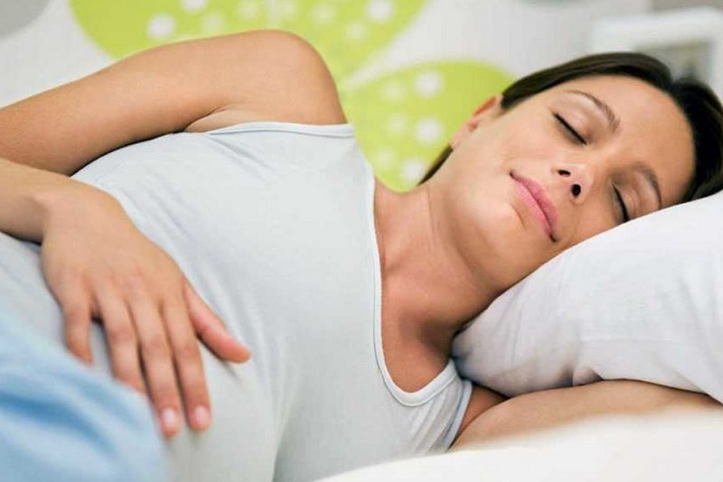 Ученые рекомендовали беременным женщинам меньше спать