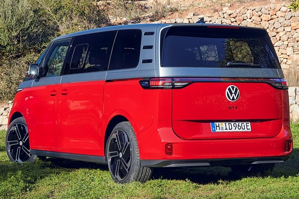 ID. Buzz GTX: Спортивный электроминивэн выходит на рынок с быстрой зарядкой за 26 минут