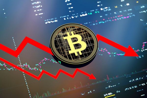 Давление продавцов: Почему Биткоин не смог удержать уровень $110 000 и обвалился