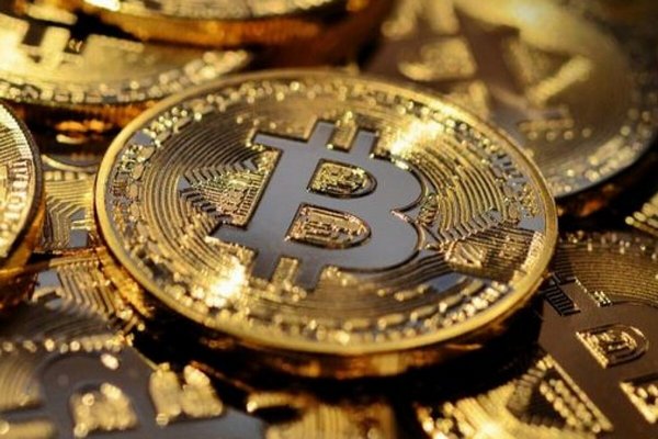 Криптовалютная лихорадка: почему падение Bitcoin на 30% — это норма, а не катастрофа