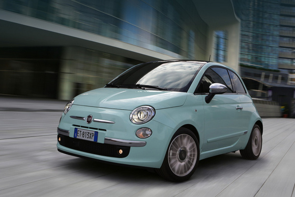 Трехдверный 3+1: Fiat 500 Hybrid получил дополнительную дверь и 