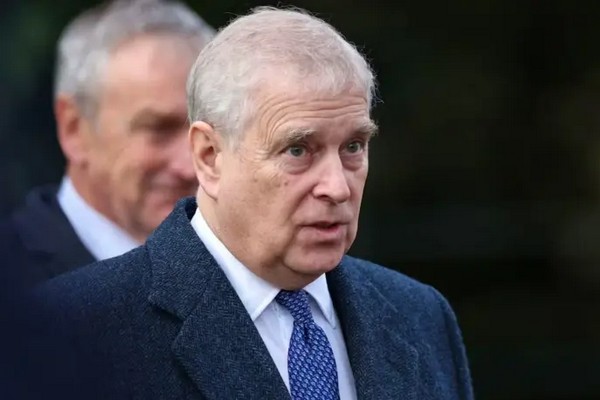 Эндрю Маунтбеттен Виндзор: Что означает новое имя и удаление биографии