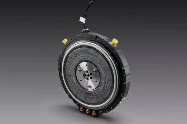 Битва за гиперкары: Как Mercedes-Benz YASA обгоняет Tesla и Porsche с мотором 4000 л.с.