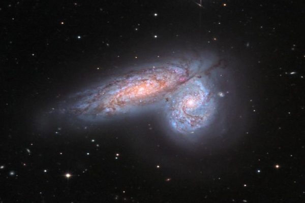 Дефекты пространства-времени: как инфляция Вселенной породила космические струны