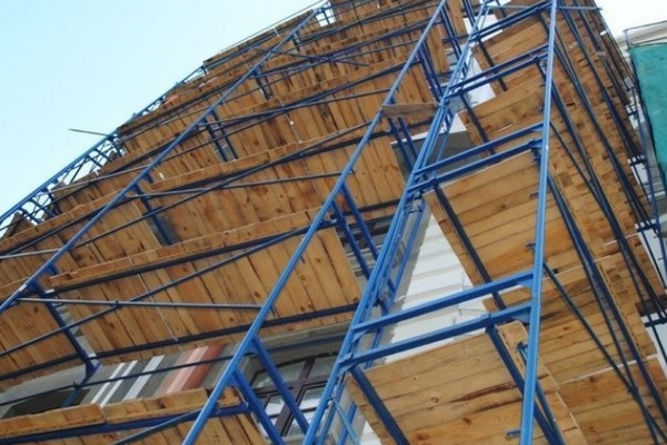 Критерии выбора вышки-туры: что важно учесть покупателю