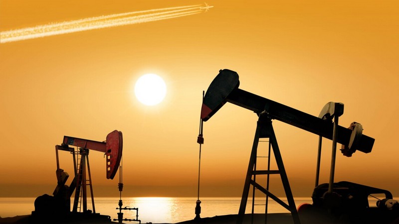 Геополитическая премия: мировые рынки отреагировали ростом цен на нефть из-за споров вокруг соглашения