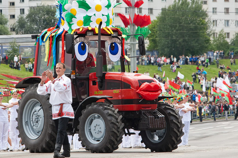 В Беларуси создают беспилотный трактор
