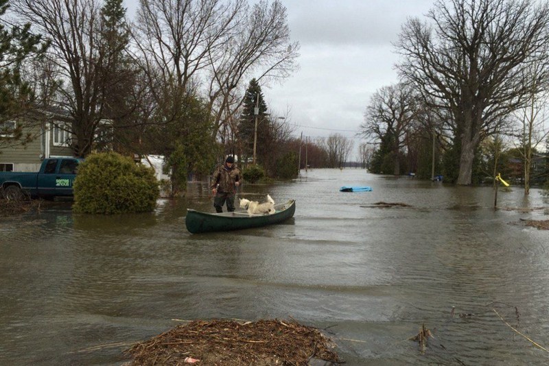 В Канаде 5000 человек пришлось покинуть дома из-за поднятия уровня воды