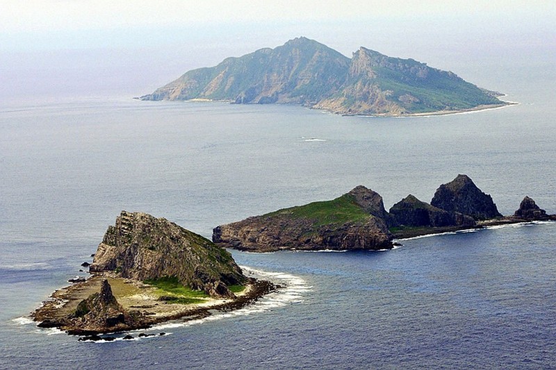У берегов Японии паром столкнулся с китом: 80 пострадавших