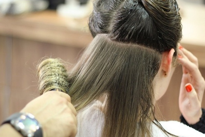 В Москве парикмахер свернула шею девочке, возомнив себя мануальщицей