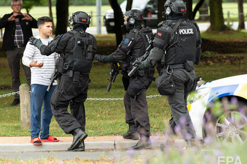 Один из нападавших на мечети в Новой Зеландии – 28-летний австралиец, он транслировал атаку в соцсети