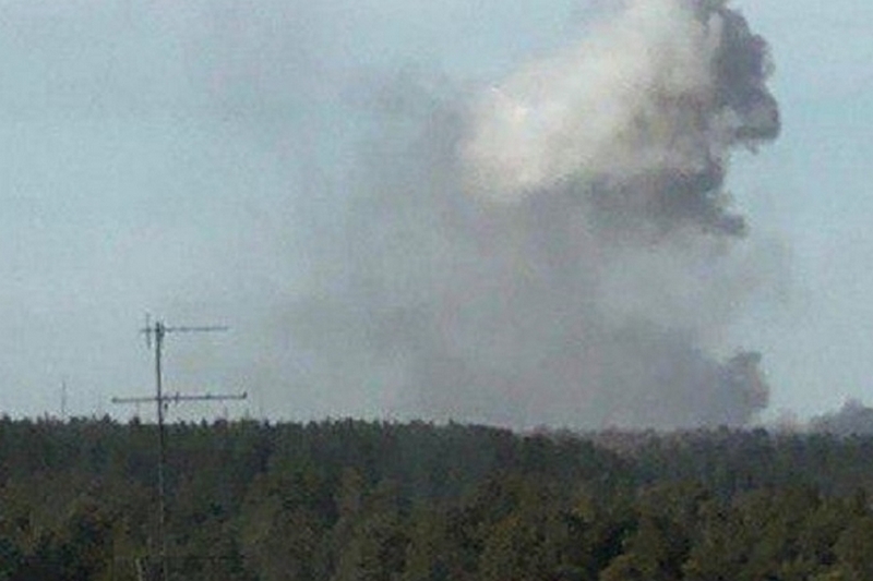На горящем в России заводе взорвалась авиабомба