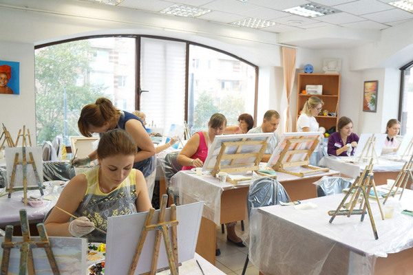 Где можно записаться на недорогие курсы рисования в Москве