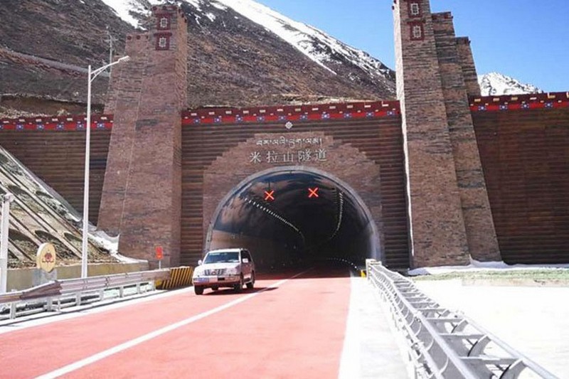 В Тибете открыли самый высокогорный автомобильный тоннель
