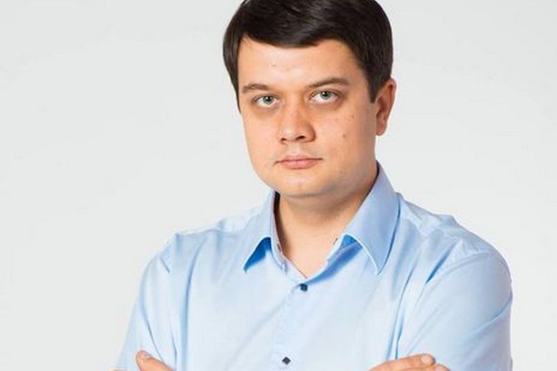 Разумков заявил, что Зеленский не будет просить Раду уволить Луценко
