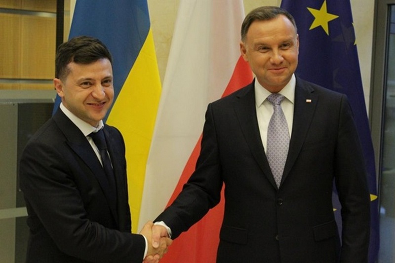 Зеленский принял приглашение президента Польши посетить Варшаву