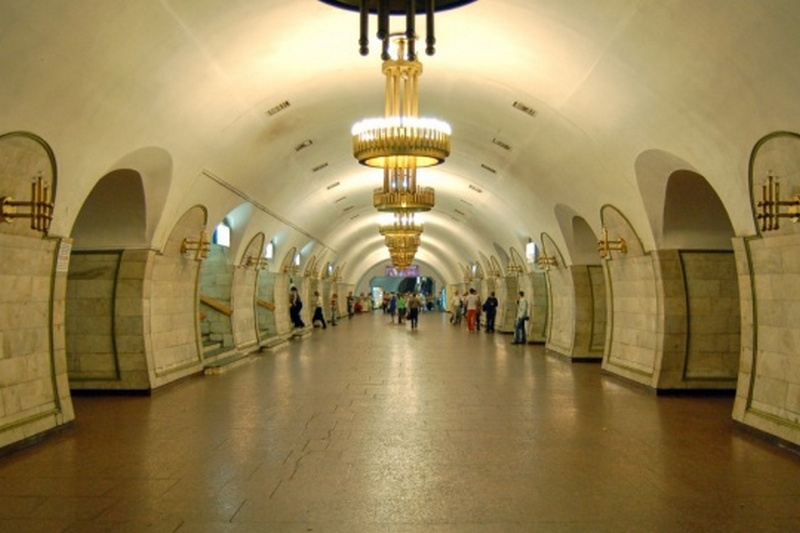 Из-за “КиевПрайда” в выходные изменится работа метро