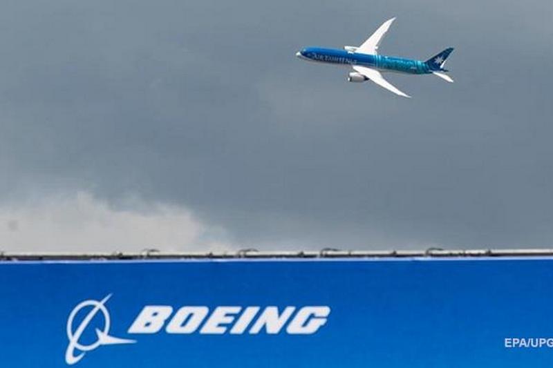 Boeing не получил ни одного заказа в первый день авиасалона в Ле Бурже
