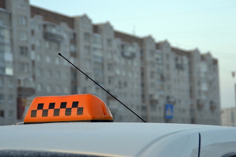 Водитель маршрутки в Новосибирске ранил пассажира ножом