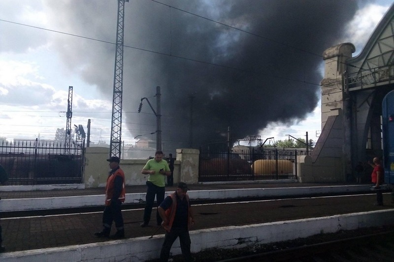 У Львові горить залізничний вокзал (ФОТО, ВІДЕО)