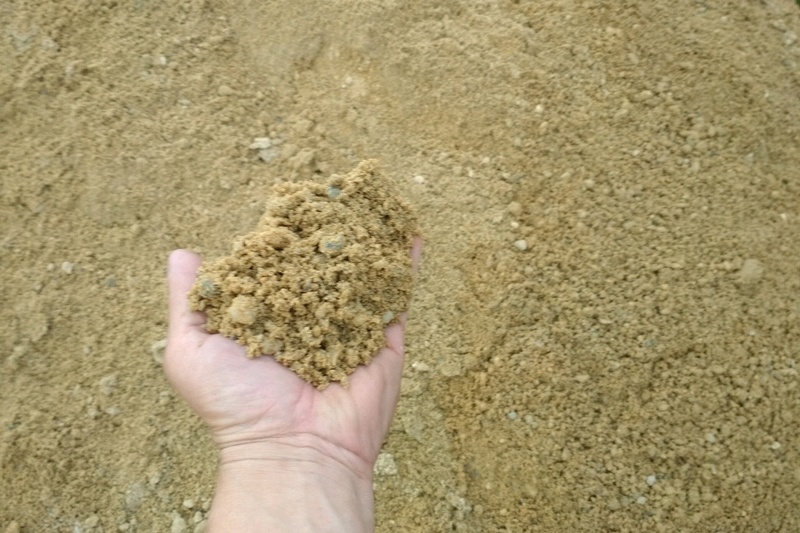 На Львовщине из-за сдвига песка погиб семилетний мальчик
