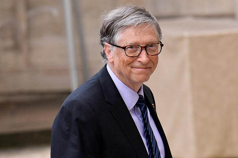 Билл Гейтс впервые опустился на третье место в рейтинге миллиардеров