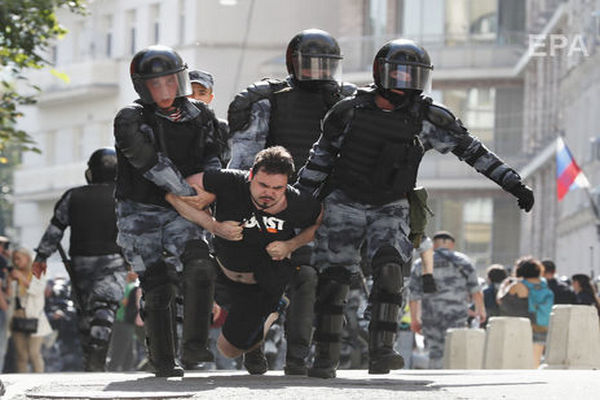 Число задержанных в ходе акции протеста в Москве достигло 779 – 